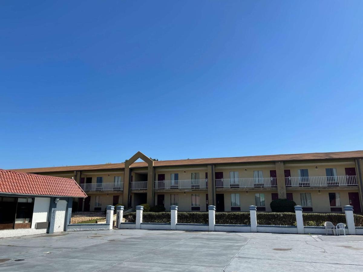 Hotel 6 Ga Hwy 138 W